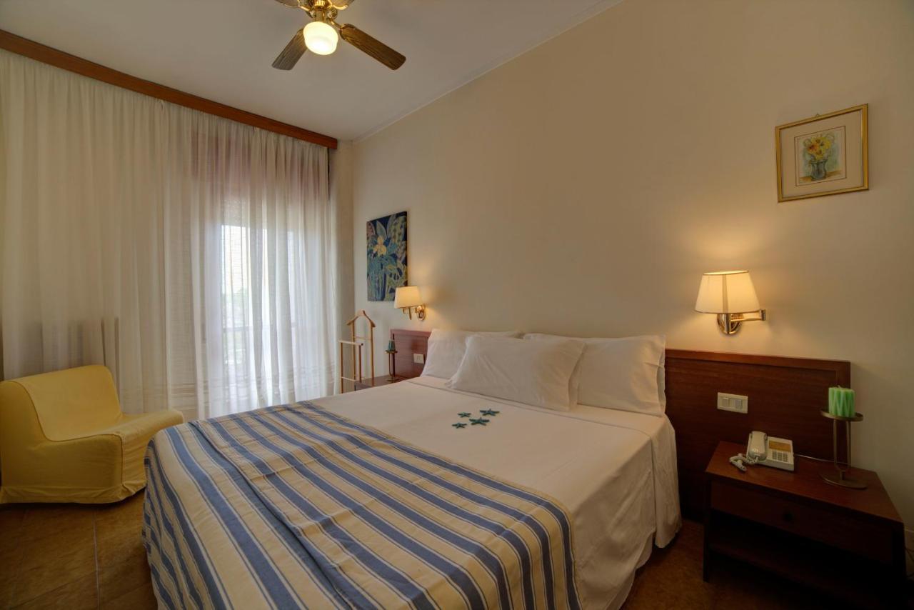 Hotel Sporting Vasto Exterior photo
