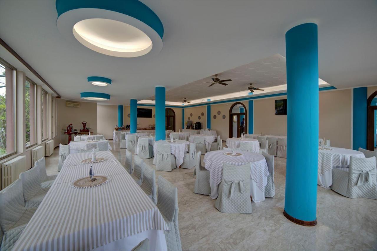 Hotel Sporting Vasto Exterior photo